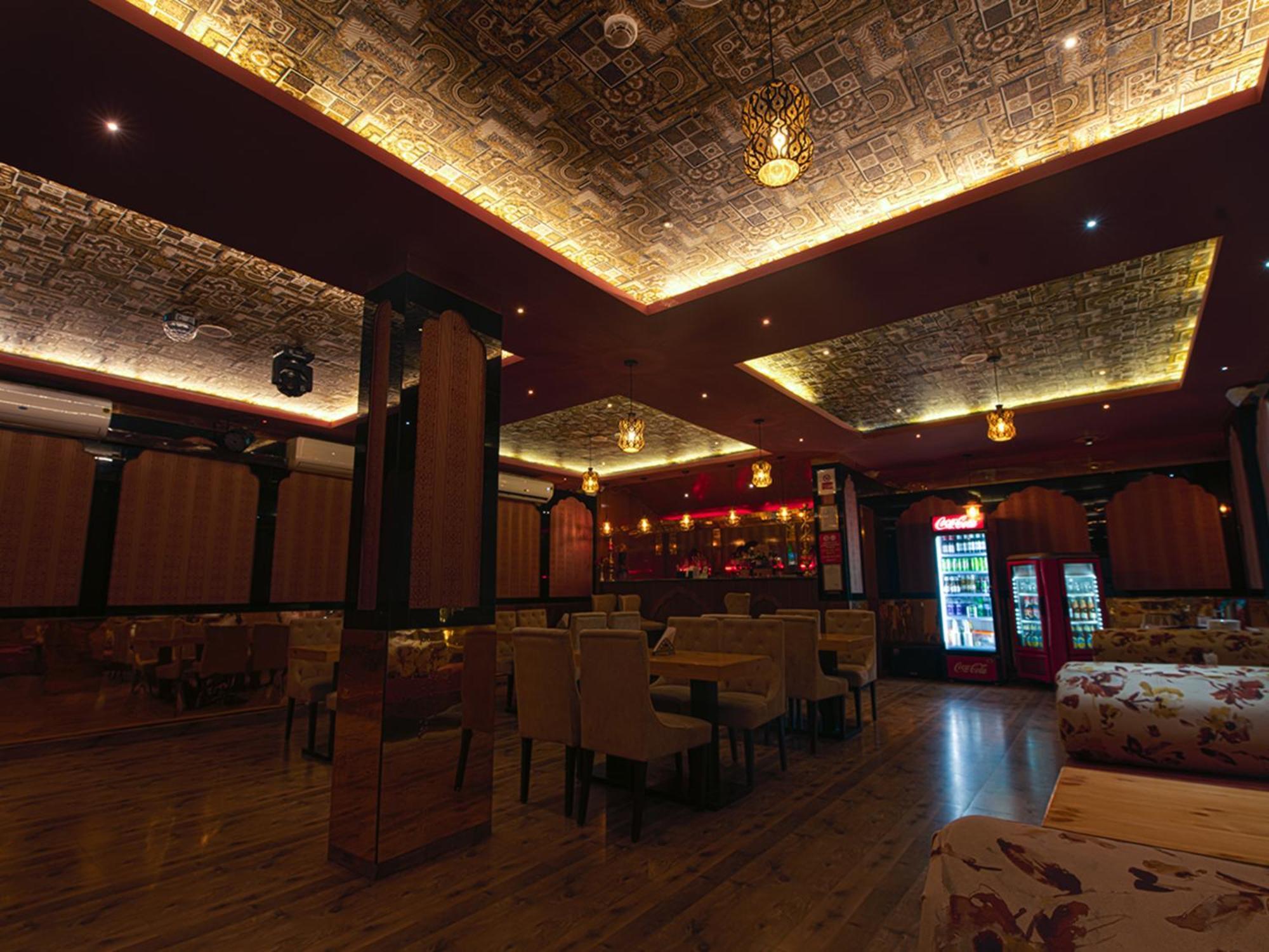 Nrs Royal Palace Пури Екстериор снимка